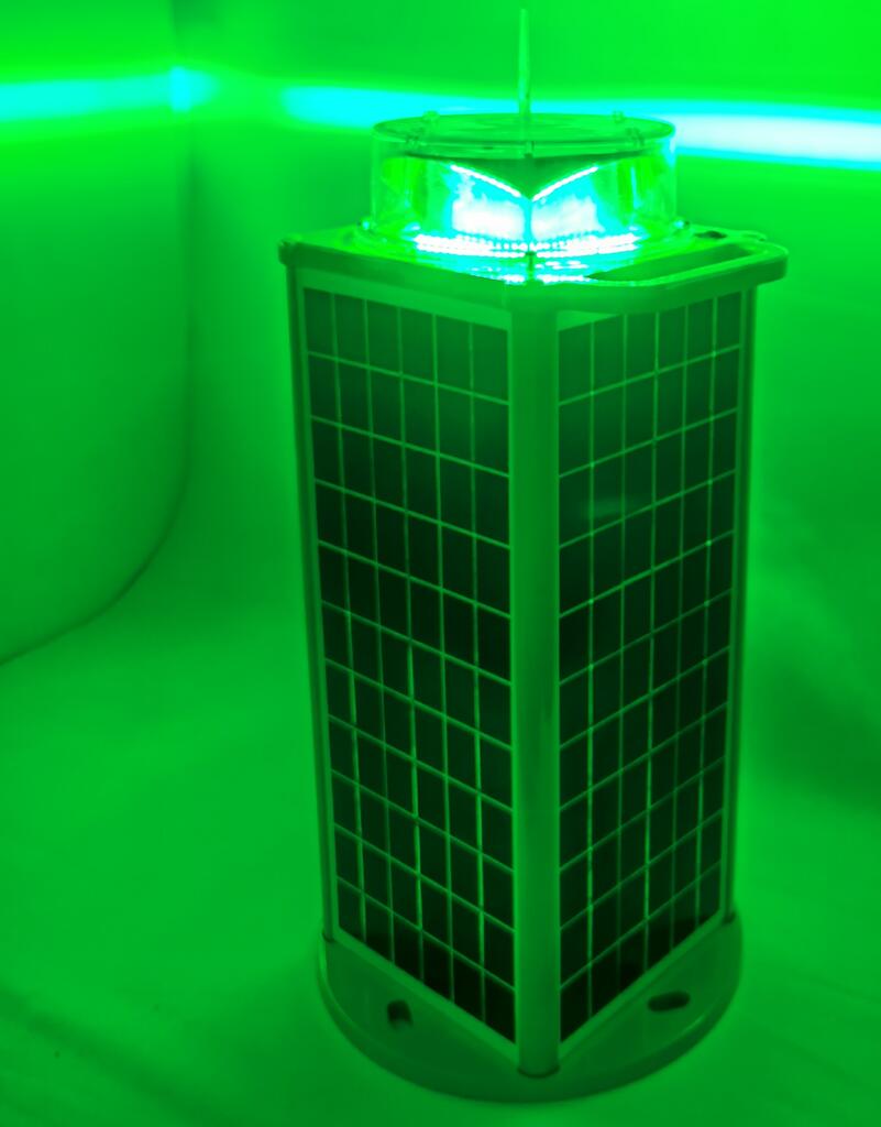 solar marine beacon light