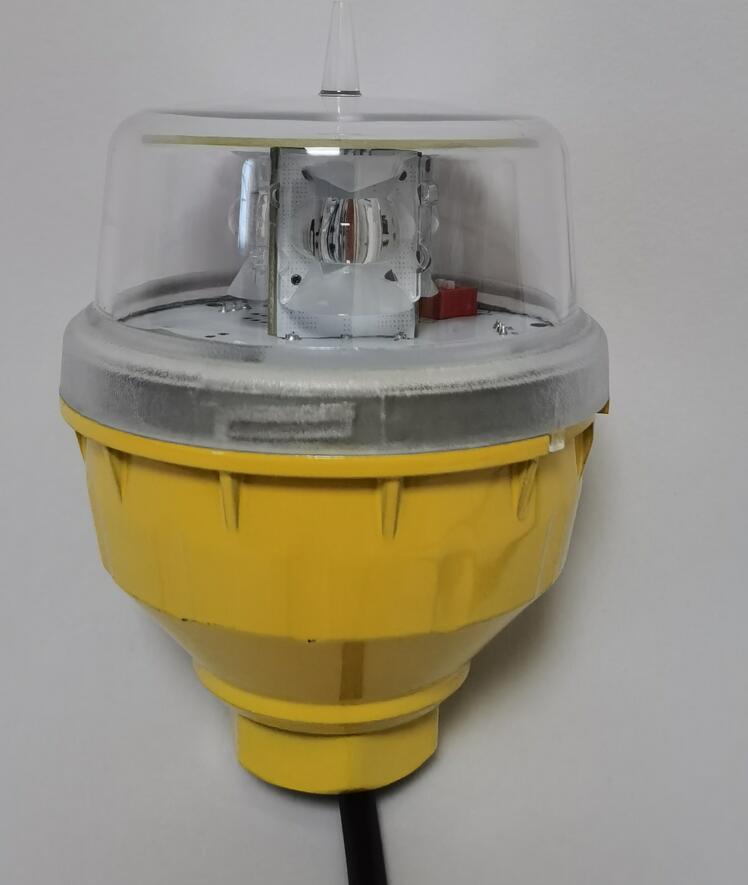 low intensity obstruction light