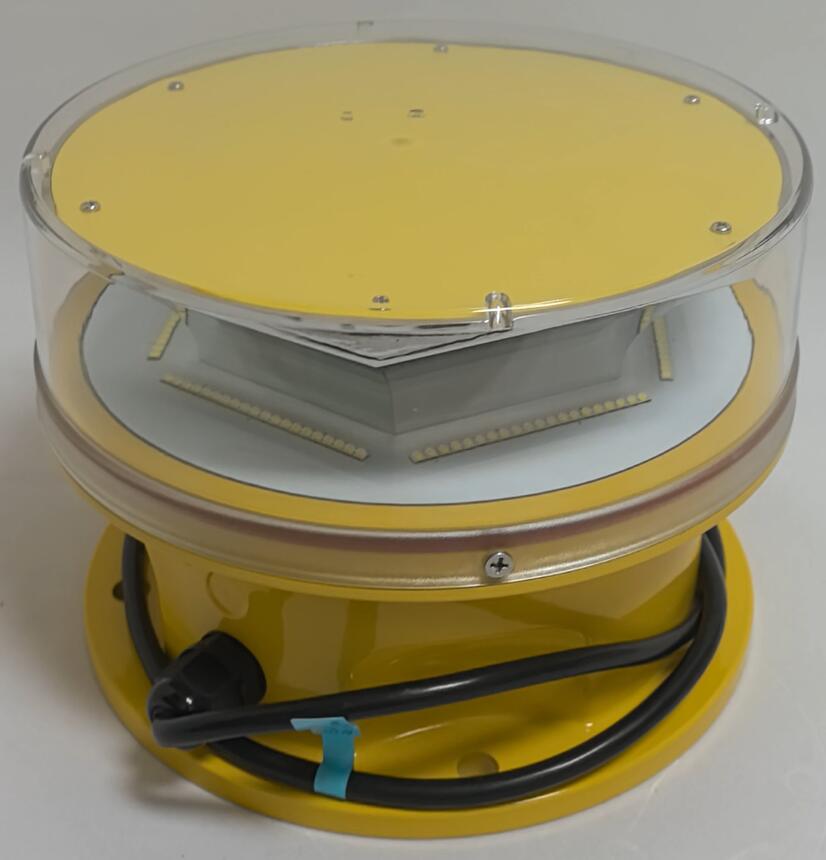 Medium intensity obstruction lights